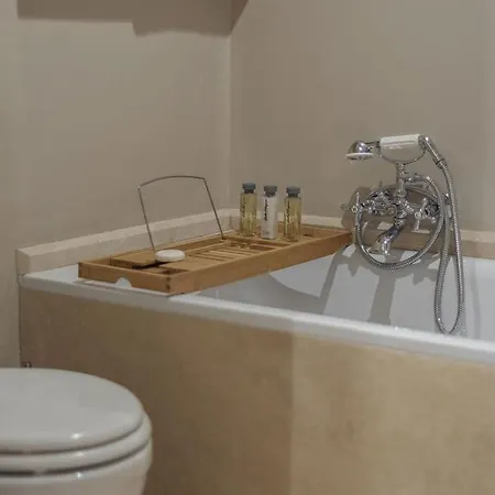 Casa Pace, A Burghesius 公寓 *