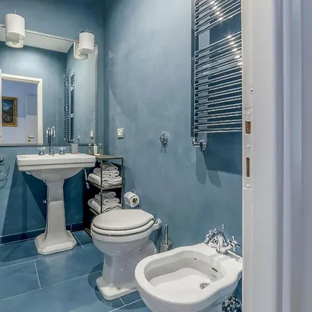 Casa Pace, A Burghesius 公寓