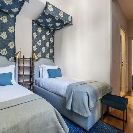 Casa Pace, A Burghesius 罗马